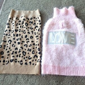 Pet clothing.